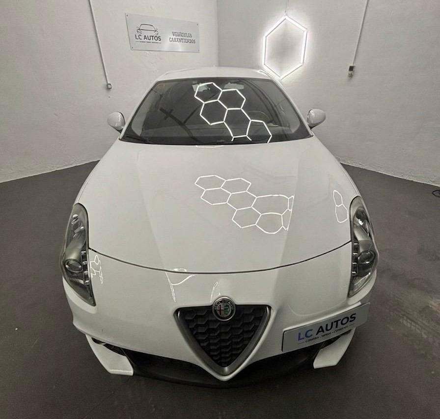 
								Alfa Romeo Giulietta completo									