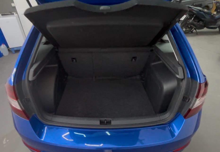 
								Skoda Scala completo									