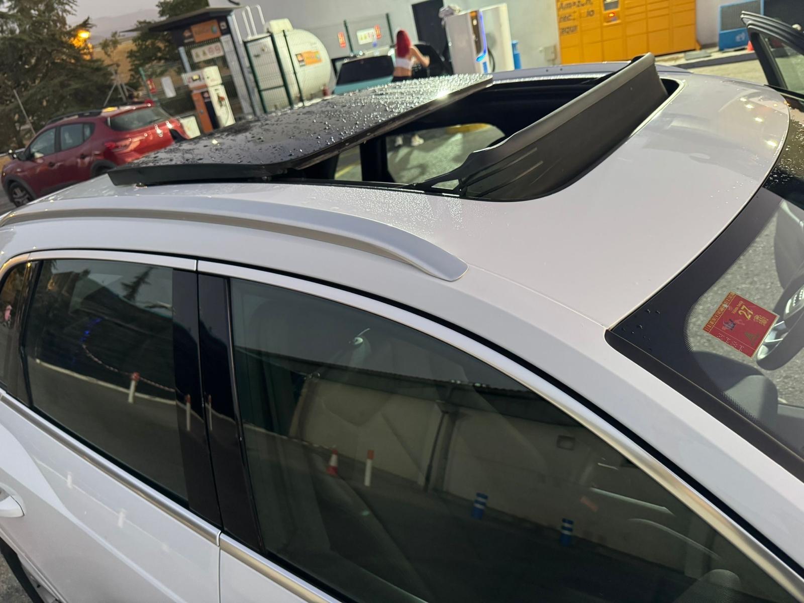 
								Audi Q3 completo									