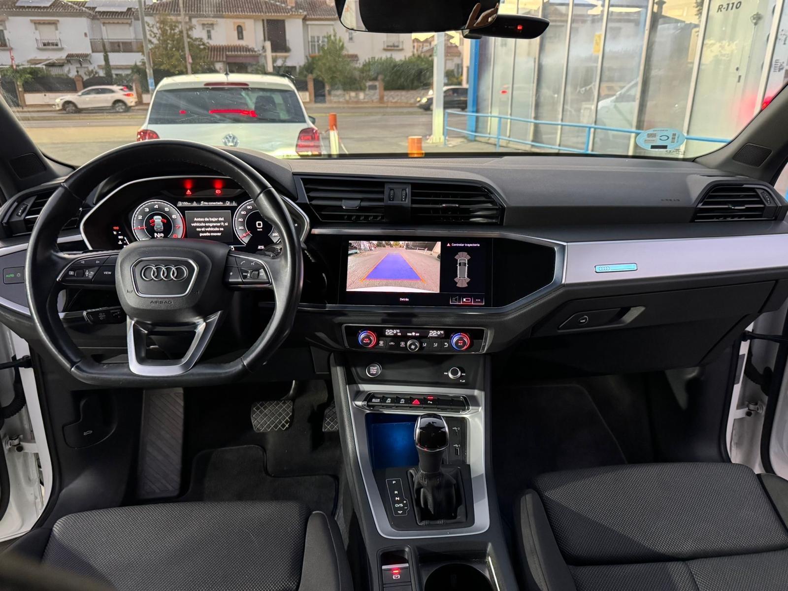 
								Audi Q3 completo									